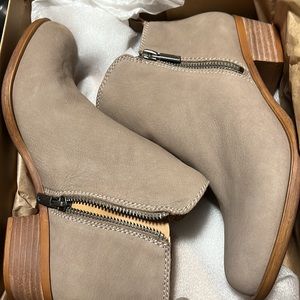 Lucky Brand Tan Boots size 7